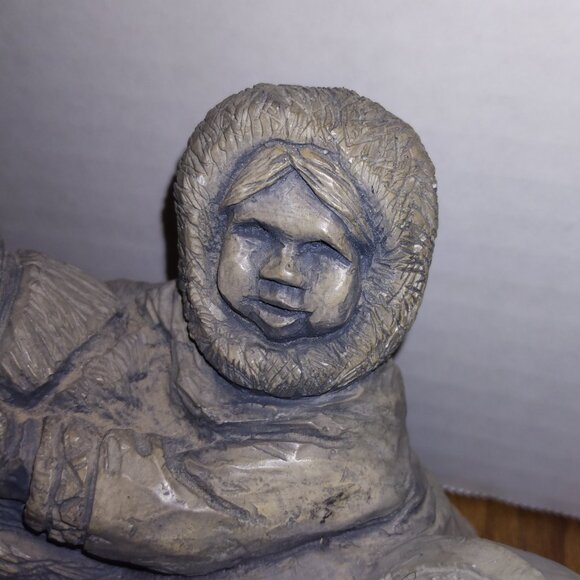 Glacial Ice Age Sculpture Alaska Gray Resin Eskimo Inuit Child Dog Sled Carved - Picture 2 of 6